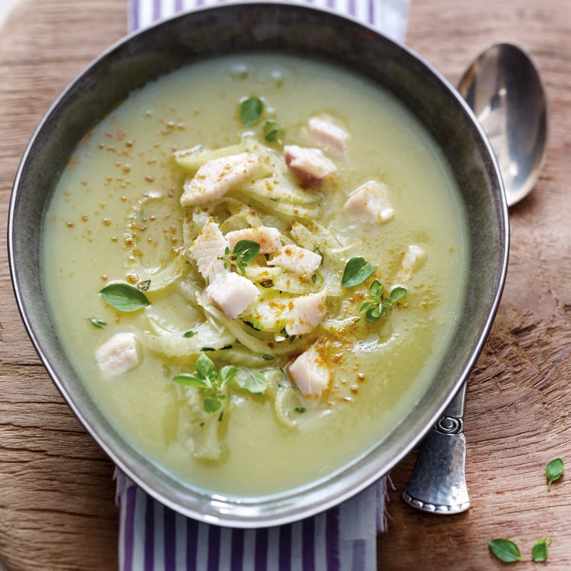 Fenchelsuppe mit geräucherter Forelle