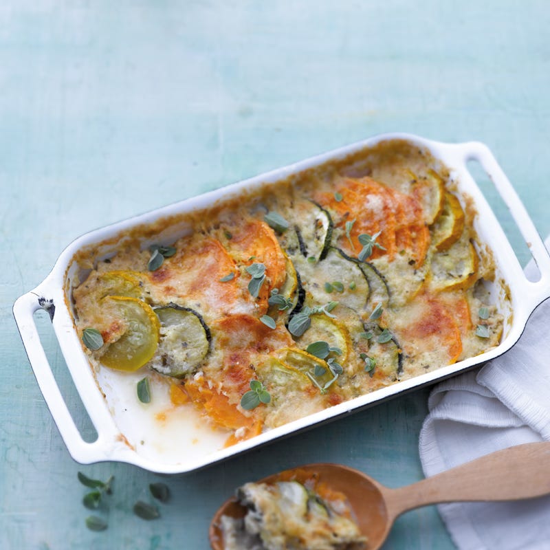 Süsskartoffelauflauf mit Zucchini und Parmesan