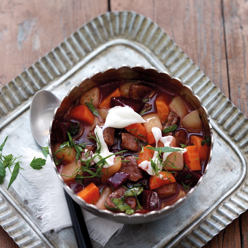 Schneller Borschtsch mit Lammfilet