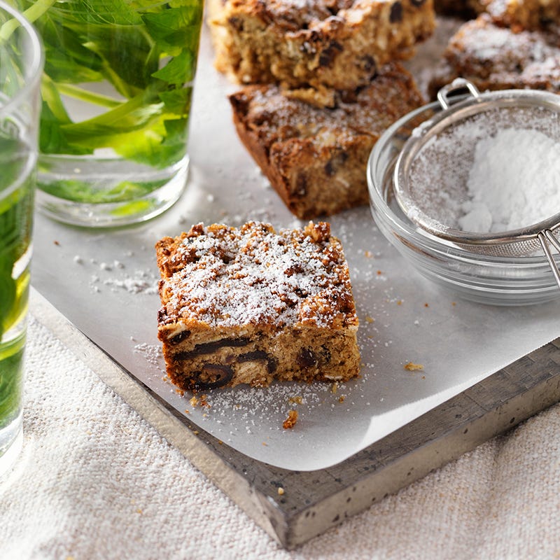 Rolled oat and date slice