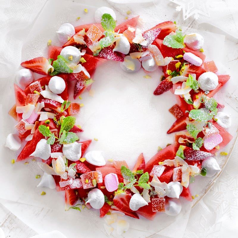 Photo of Deconstructed pavlova wreath by WW