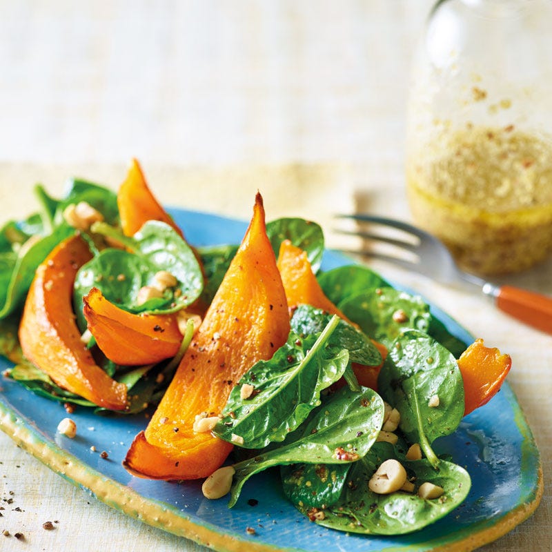 Spinatsalat mit lauwarmen Kürbisspalten