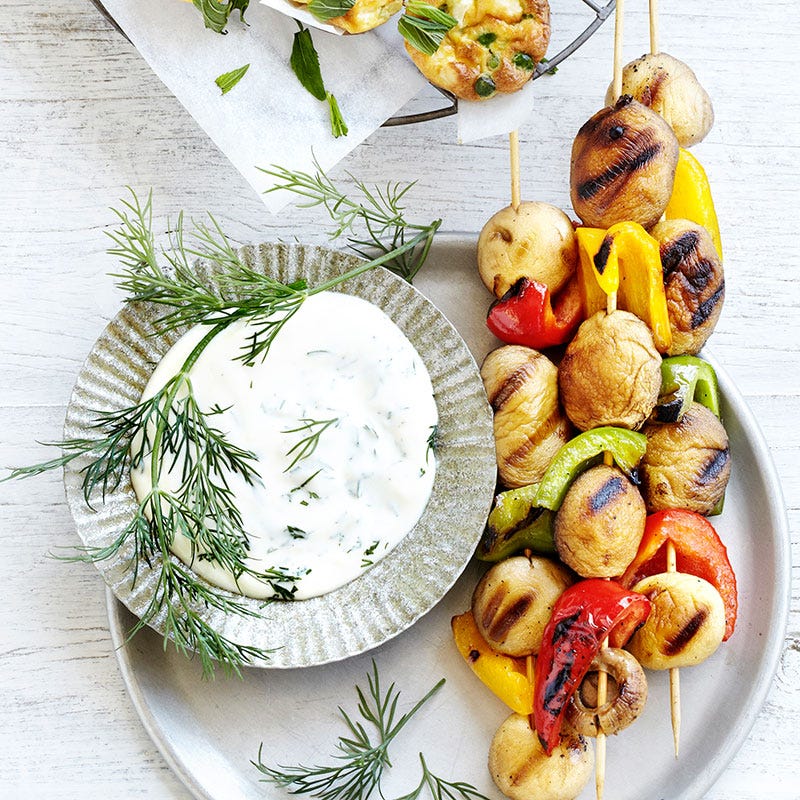 Vegie kebabs with yoghurt dressing