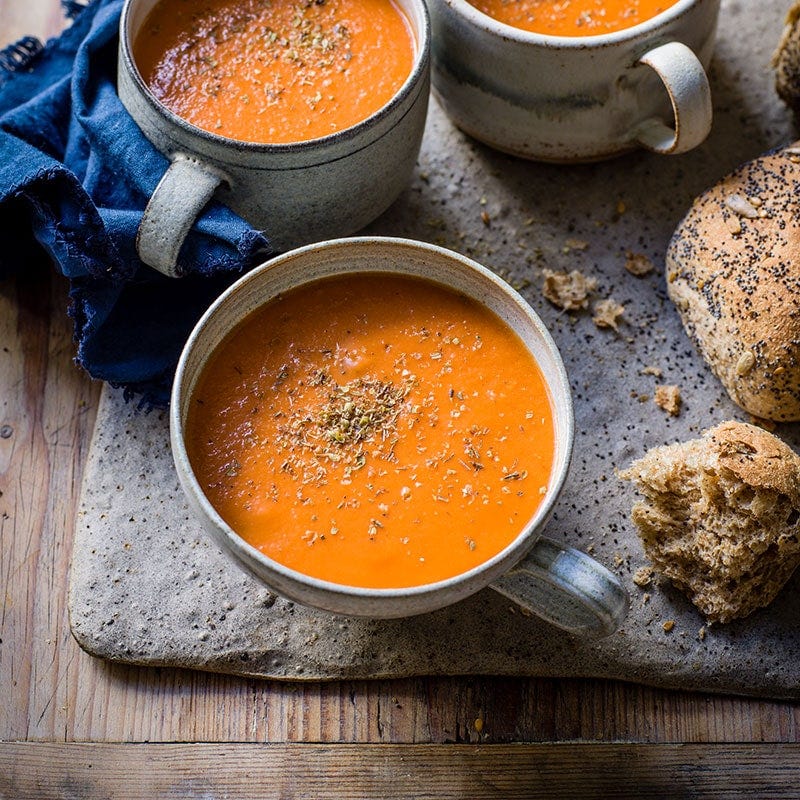 Tomato, capsicum and lentil soup