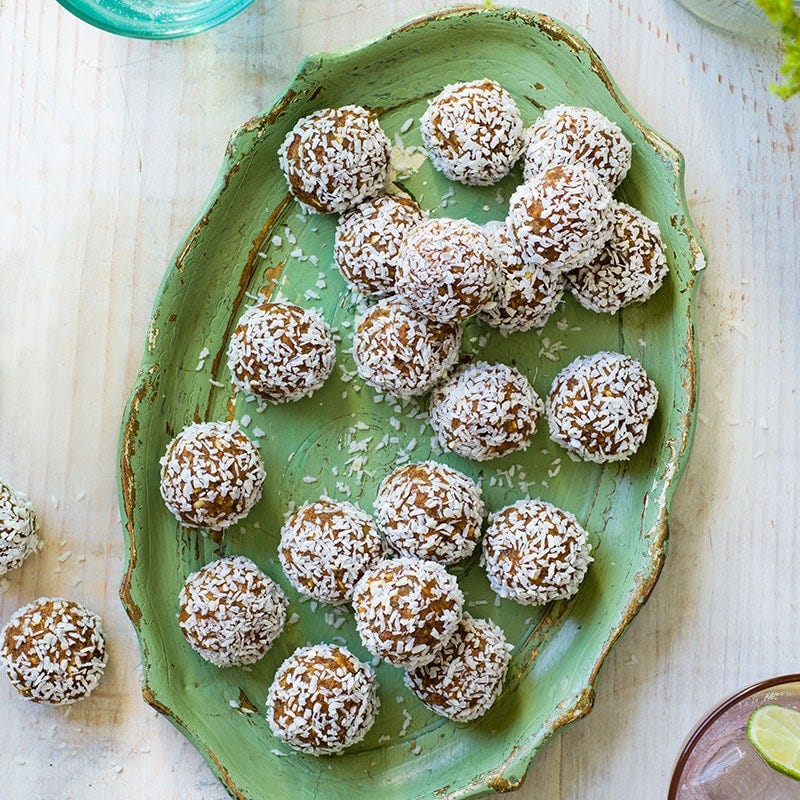 Carrot cake bliss balls