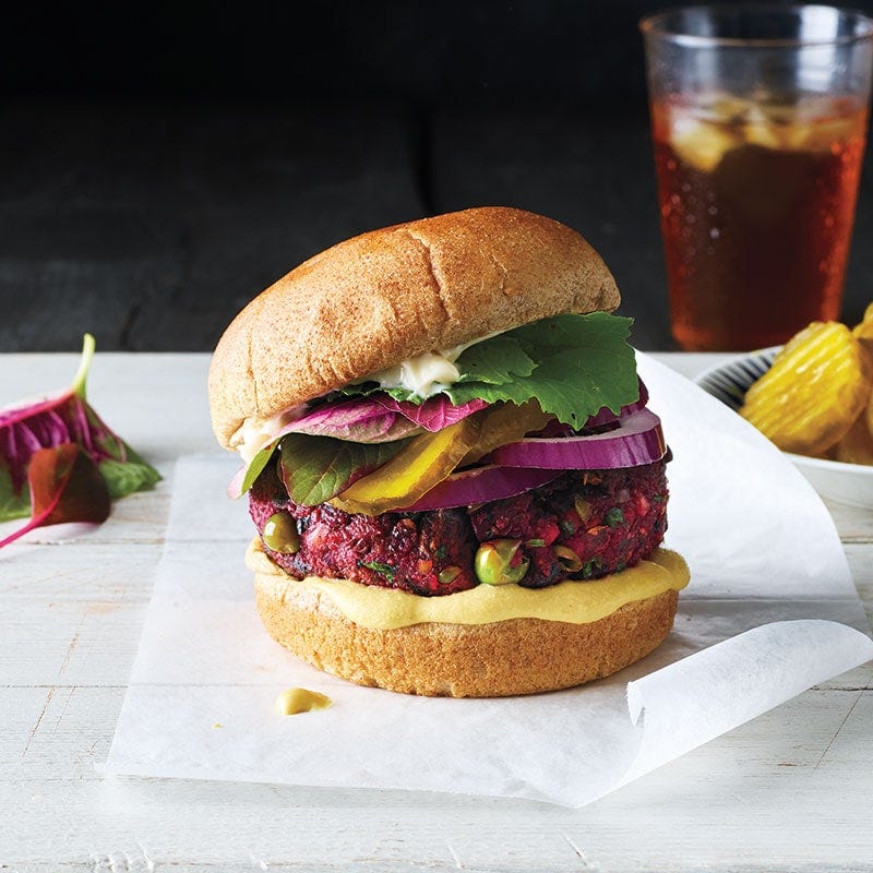 Beet and pea vegie burgers