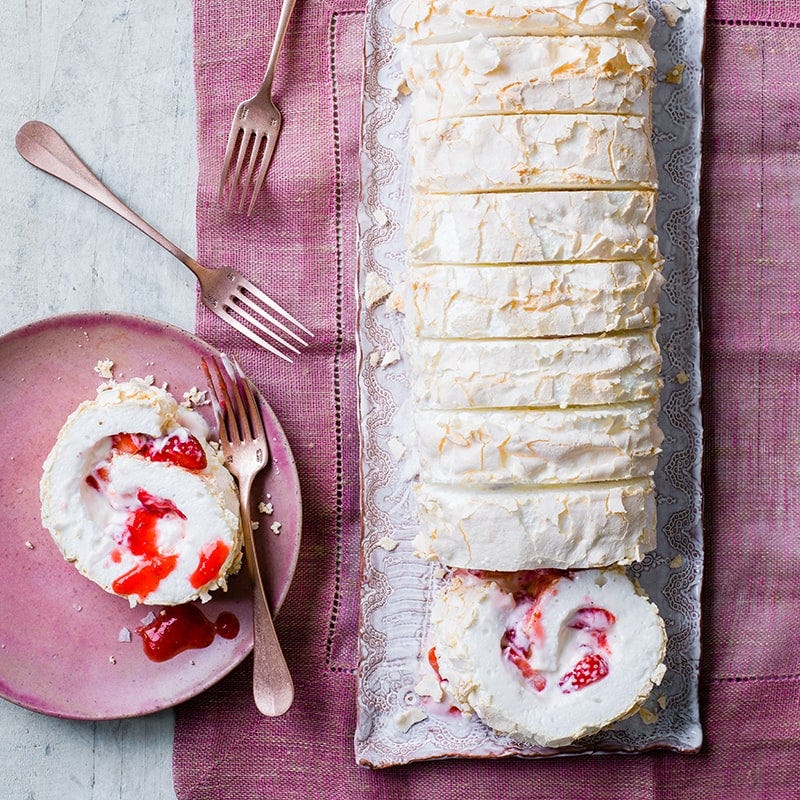 Eton mess roulade
