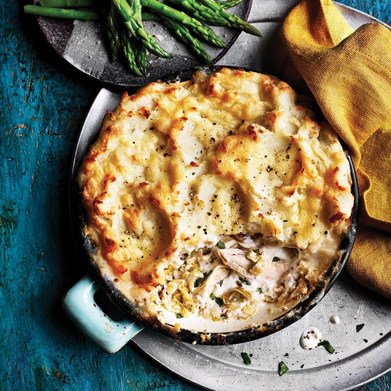 Chicken and leek pie