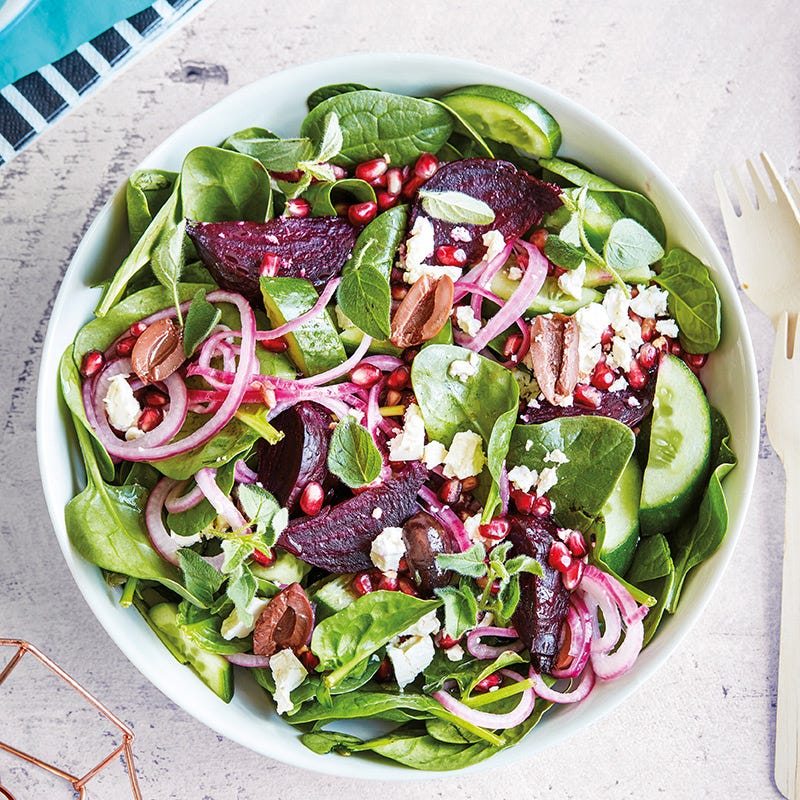 Griechischer Randensalat mit Granatapfel