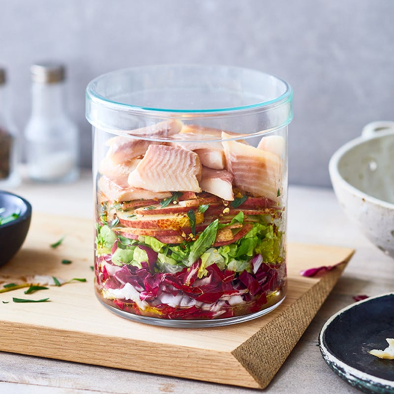 Radicchio-Birnen-Salat mit geräucherter Forelle