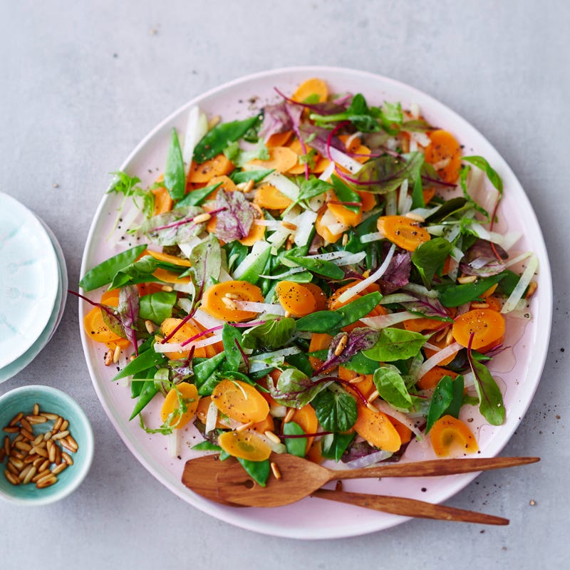 Kohlrabi-Möhren-Salat mit Apfeldressing