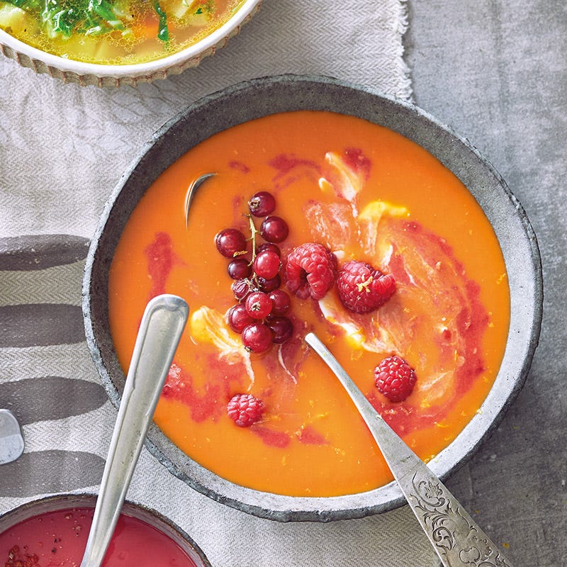 Tomaten-Beeren-Suppe